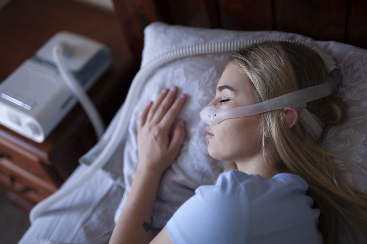 W jaki sposób leczyć bezdech senny oraz inne choroby układu oddechowego?