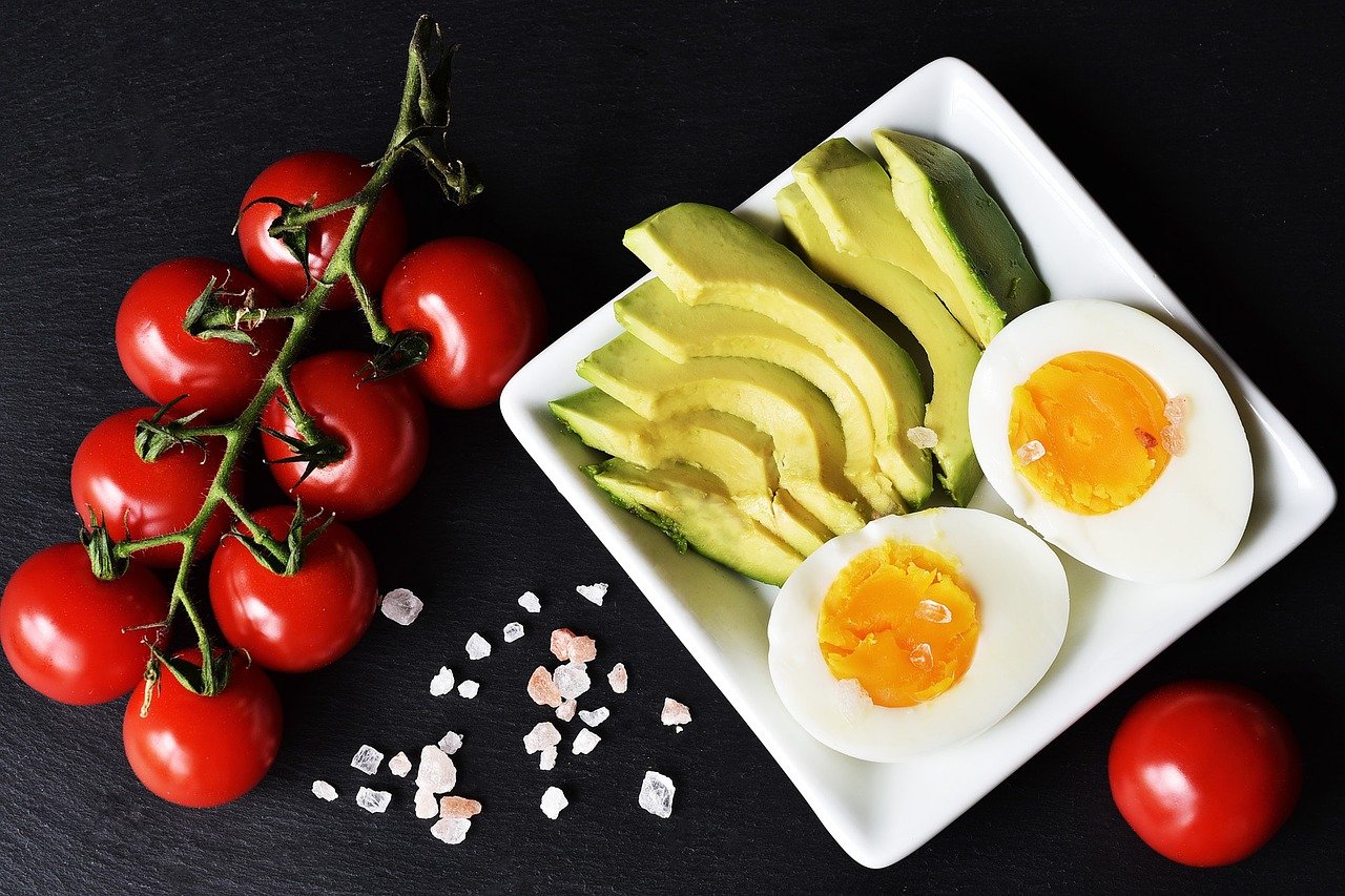 Jak możemy wzbogacić naszą dietę potrawami z jajkami?
