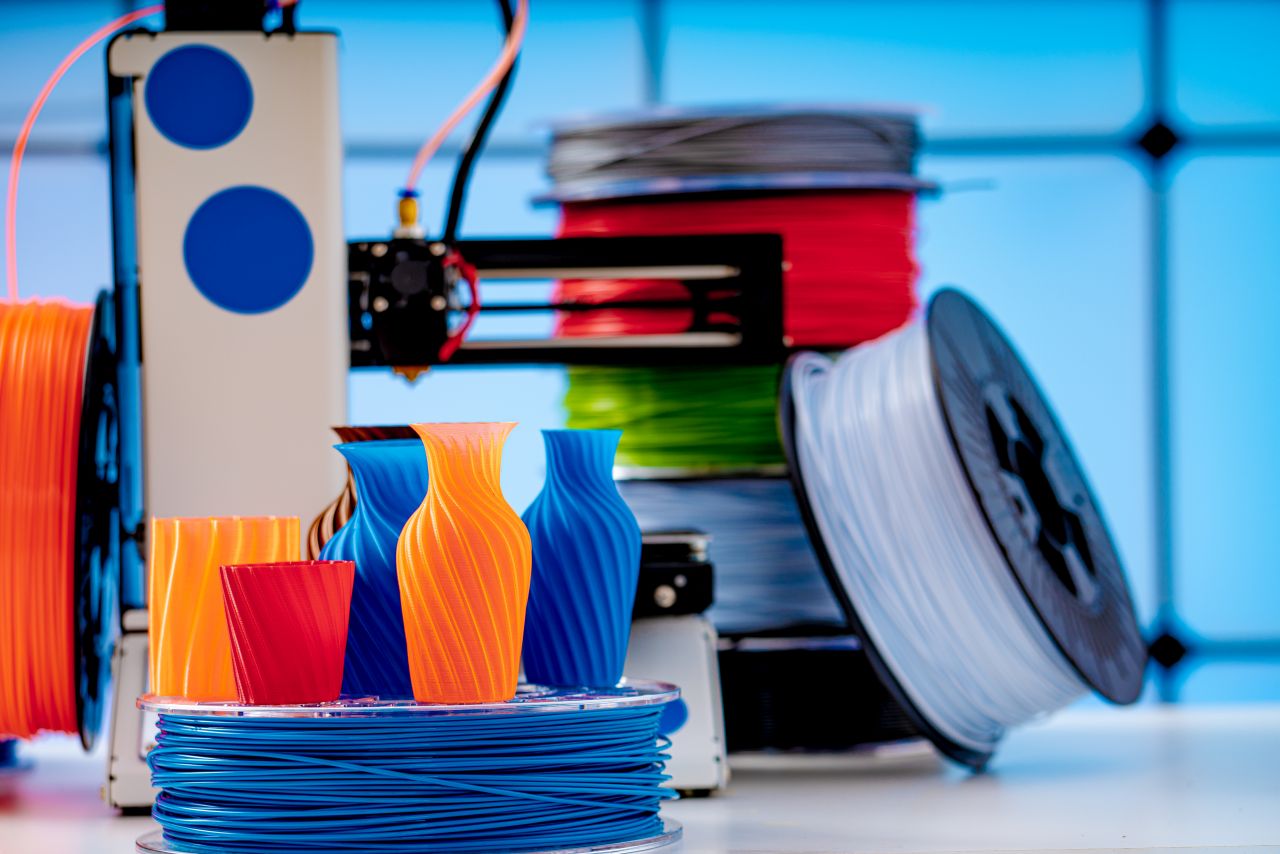 Czym charakteryzuje się filament PET do drukarek 3D?